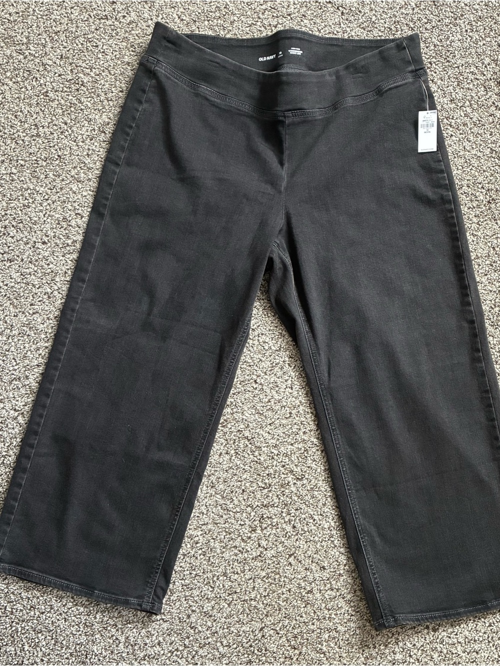 🏈 NWT Old Navy Black Women’s Stretch Capri Jeans